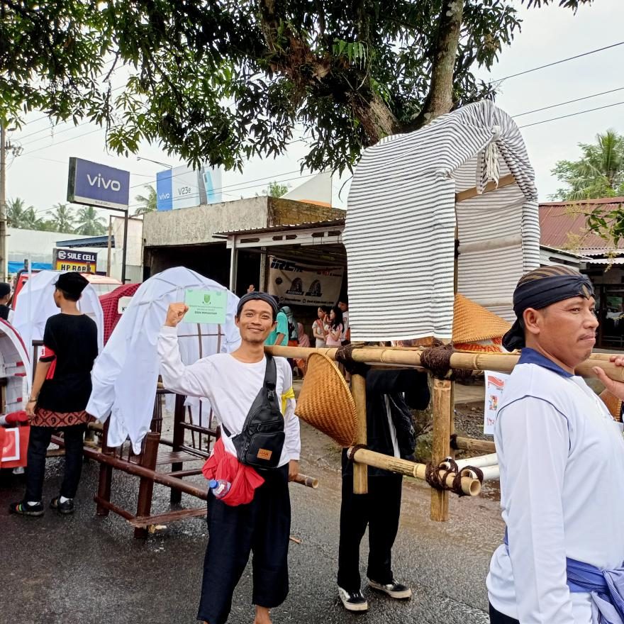 Desa Karangjambu Berpartisipasi Dalam Acara Kirab Tandu Soedirman Tahun 2022