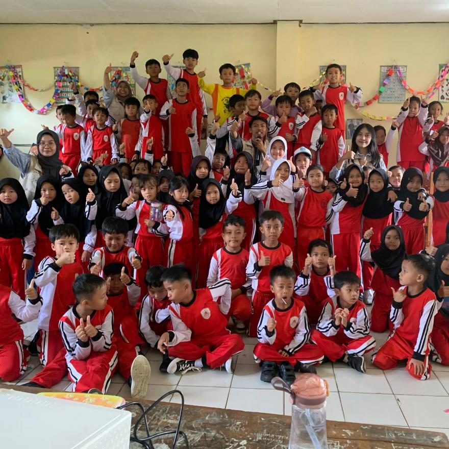 Sosialisasi Perilaku Hidup Bersih Sehat di SDN 1 Karangjambu oleh Mahasiswa KKN UNSOED