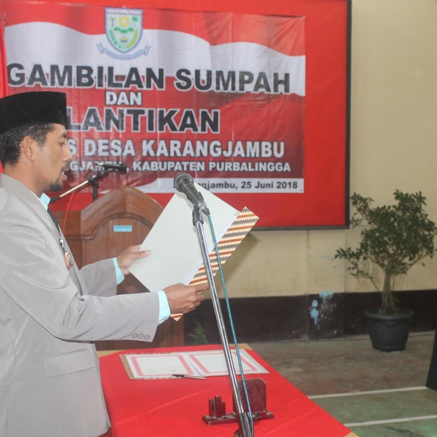 Pelantikan Sekdes Baru Desa Karangjambu