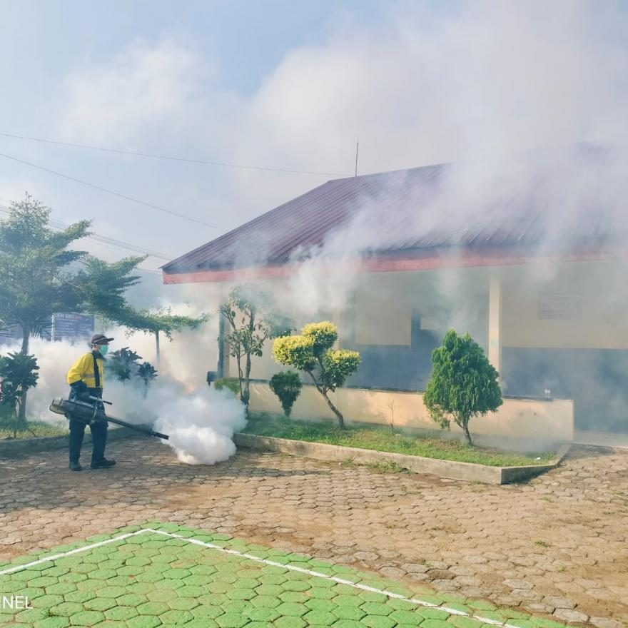 Pelaksanaan Fogging Fase 2 di Desa Karangjambu